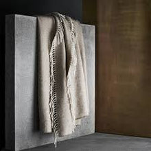 Cargar imagen en el visor de la galería, Fritz Hansen Cashmere Throw