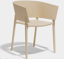 Charger l'image dans la galerie, Vondom Africa Outdoor Chairs & Bar Stools