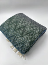 Cargar imagen en el visor de la galería, Mjuk Icelandic Wool Throws