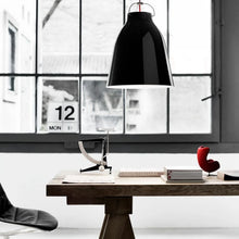 Cargar imagen en el visor de la galería, Fritz Hansen Caravaggio Pendant Glossy Black