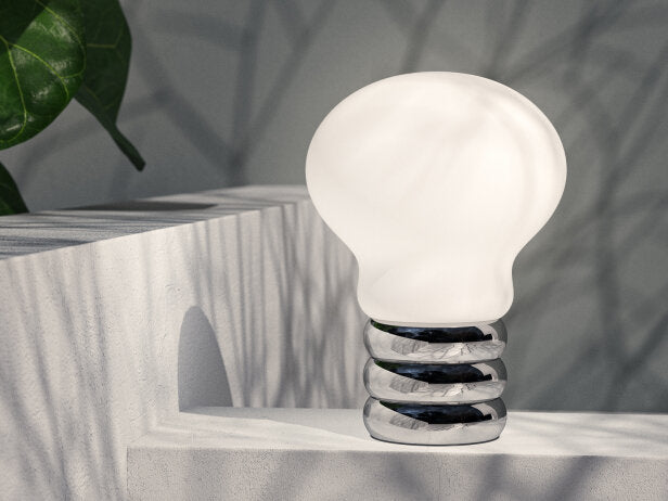 Ingo Maurer B Bulb recharging USB ModMobili