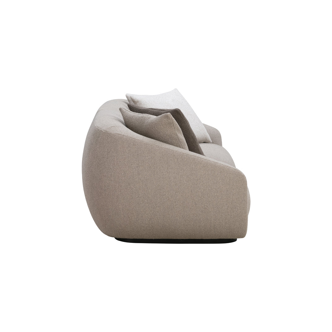 Montholon 2.5 sofa left pillows