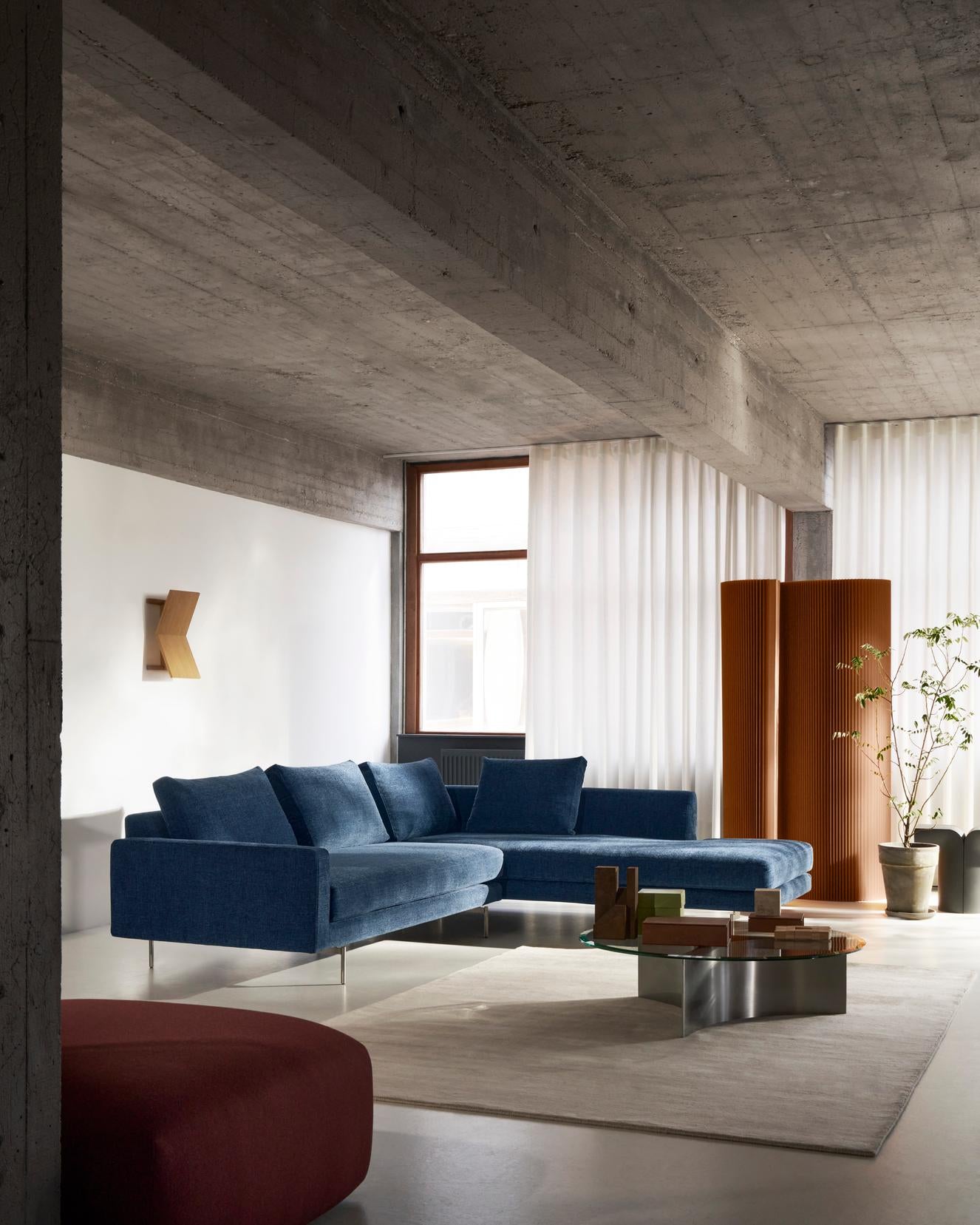 Wendelbo Edge V2 Sectional in blue Zest