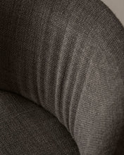 Charger l&#39;image dans la galerie, Wendelbo Ovata Dining Chair back detail
