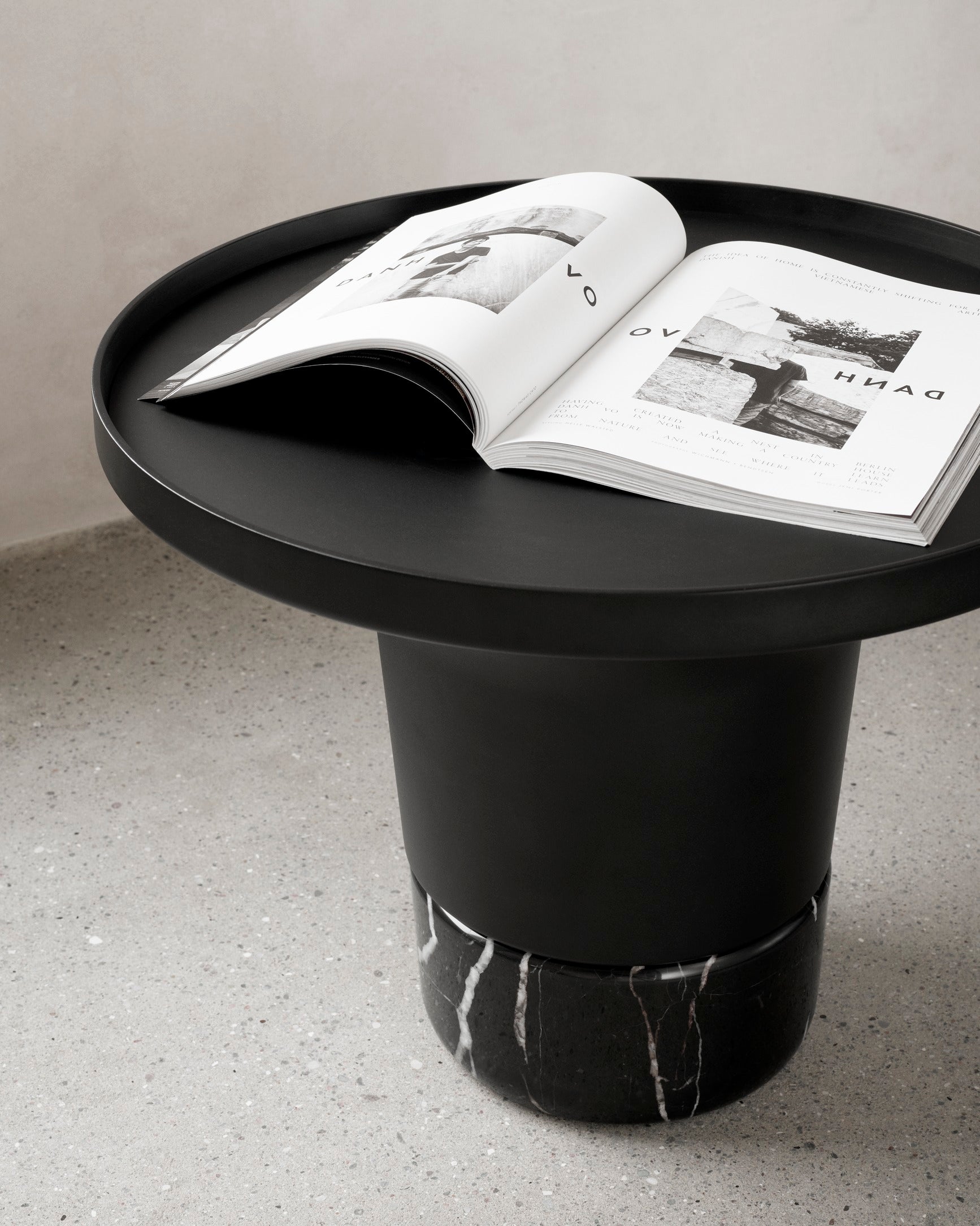 Poller table marble base wendelbo