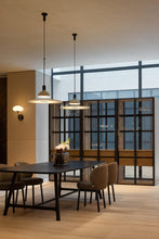 Charger l&#39;image dans la galerie, Wendelbo Ovata Dining Chair residential
