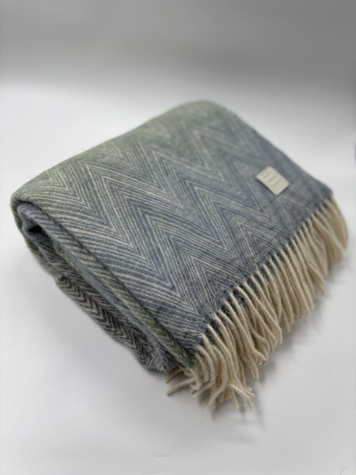 modmobili mjuk icelandic wool throws furniture