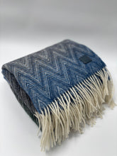 Load image into Gallery viewer, Mjuk Icelandic Wool Throws
