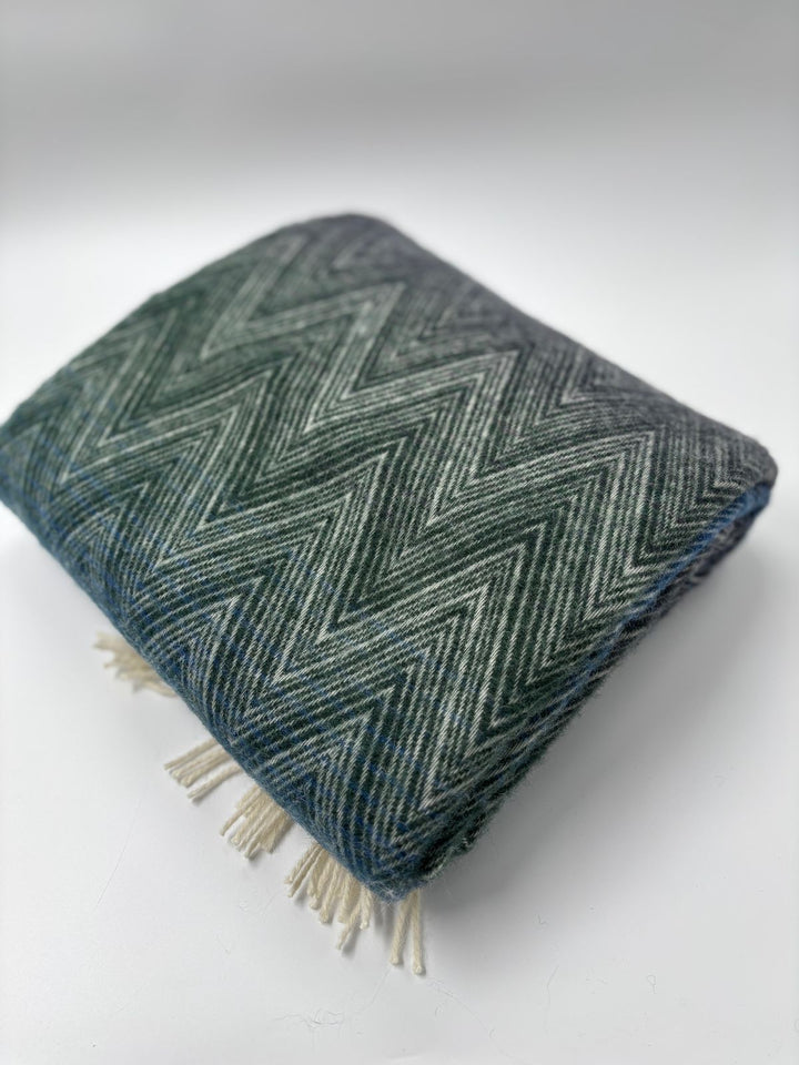 modmobili mjuk icelandic wool throws furniture