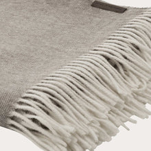 Cargar imagen en el visor de la galería, Gray blanket with white fringe on a light gray background
