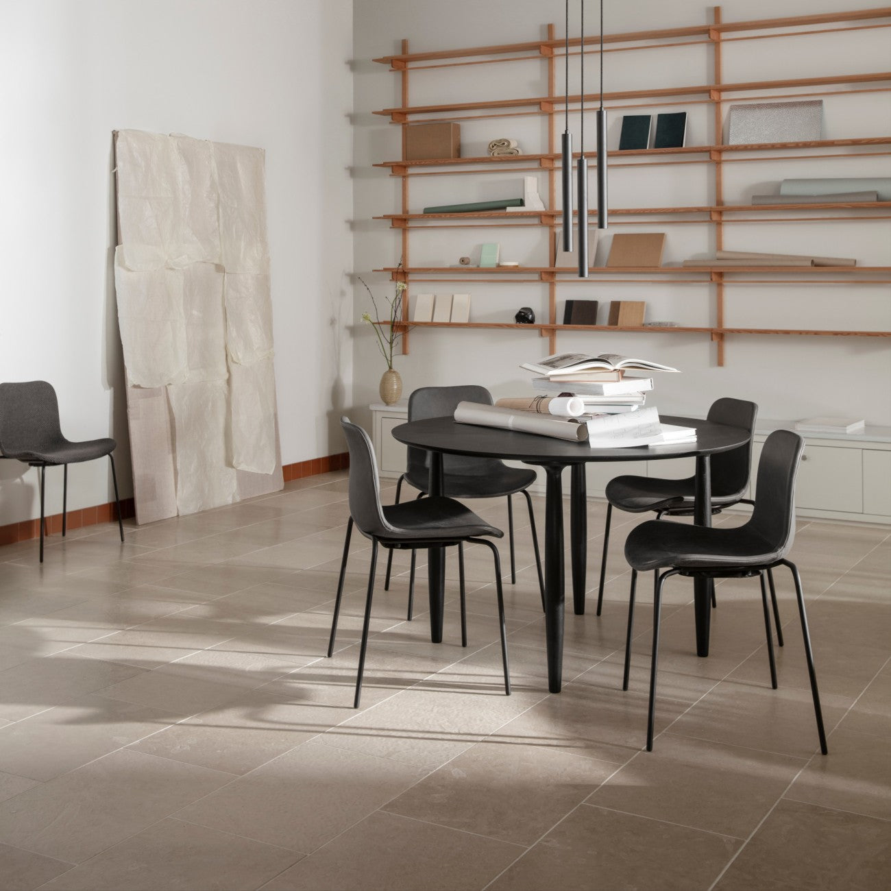 Norr11 Oku Round Dining Table ModMobili